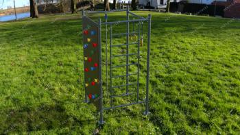 Комплекс из турников, колец, шведской стенки и скалодрома - Купить недорого в Екатеринбурге качественные Спортивные товары Велосипеды Фитнес аксессуары доставка по России